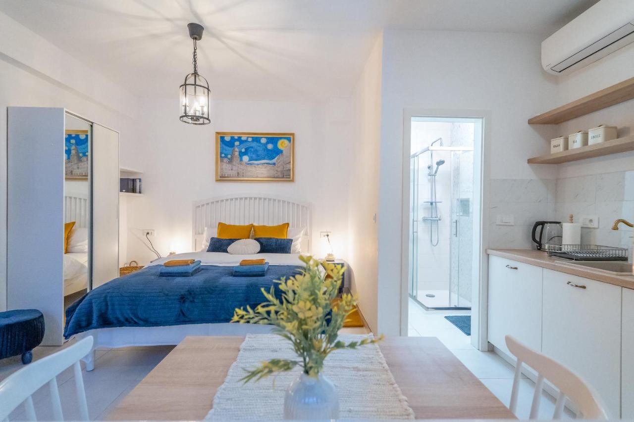 Starry Night Studio Apartment Риека Экстерьер фото